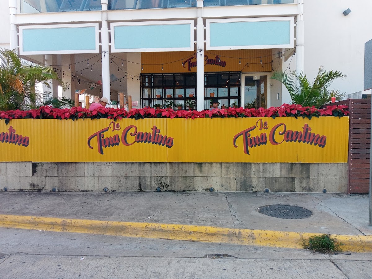 La Tina Cantina